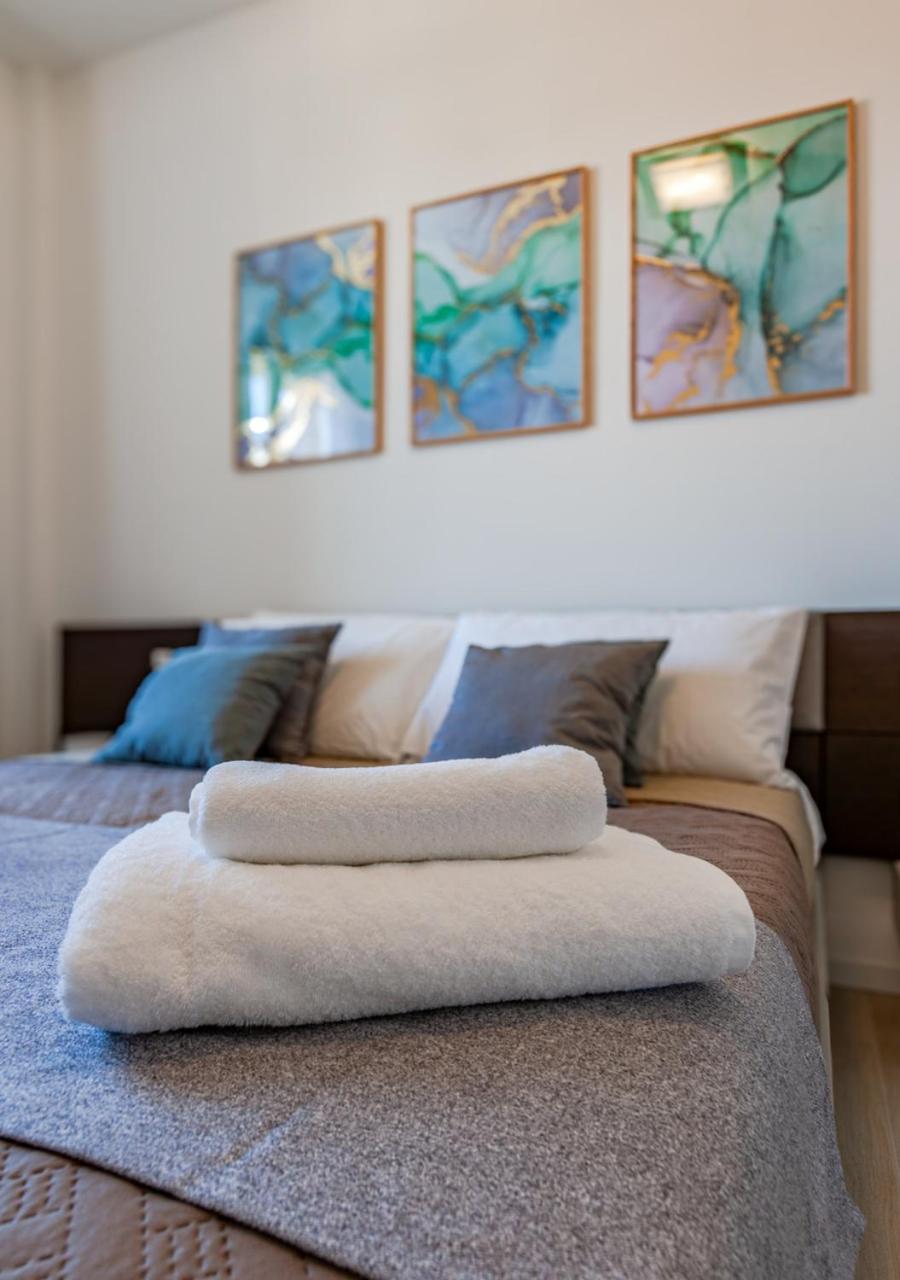 Tower View Luxury Apartment On The River Пиза Екстериор снимка