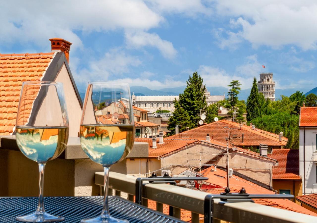 Tower View Luxury Apartment On The River Пиза Екстериор снимка